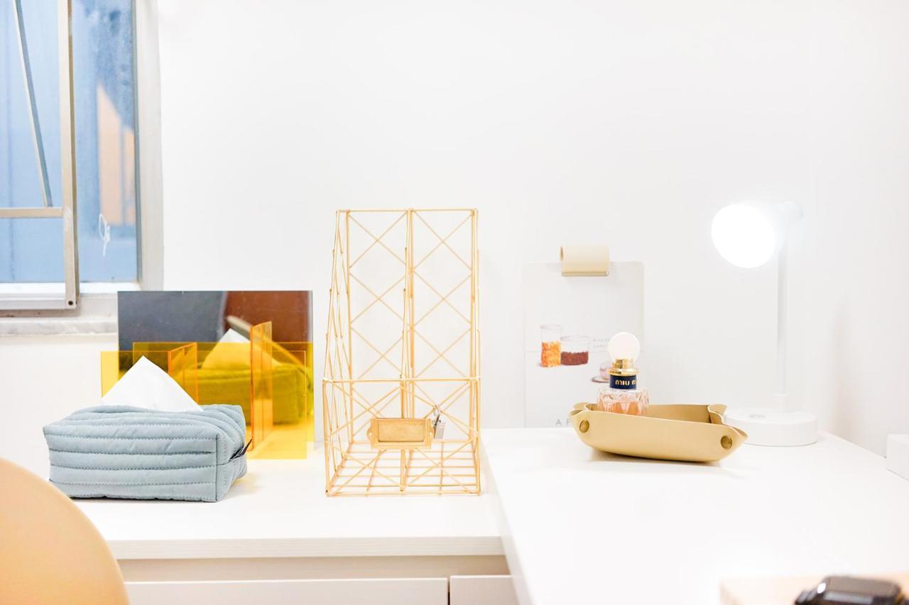 Shared Room At Lockhart Road 414 Hong Kong Bagian luar foto
