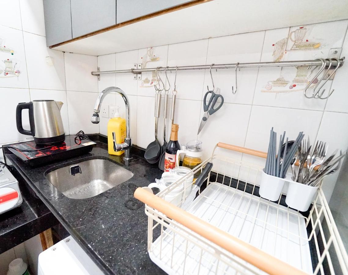 Shared Room At Lockhart Road 414 Hong Kong Bagian luar foto