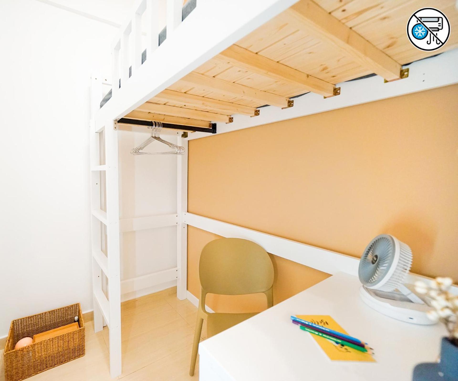 Shared Room At Lockhart Road 414 Hong Kong Bagian luar foto